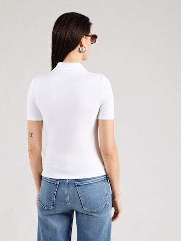 balts Calvin Klein Jeans T-Krekls: no aizmugures