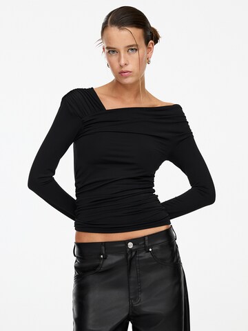 T-shirt Pull&Bear en noir : devant