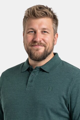 Men Plus Shirt in Green