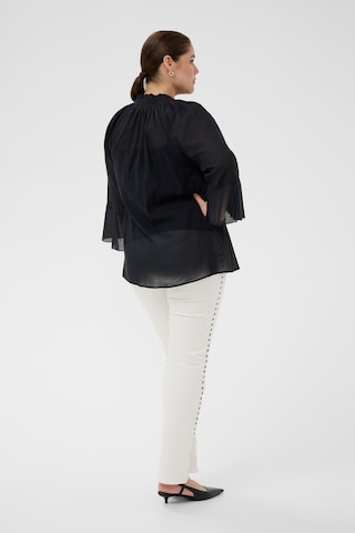 KAFFE CURVE Blouse 'KCflori' in Zwart