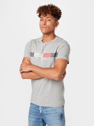 TOMMY HILFIGER T-Shirt in Grau: predná strana