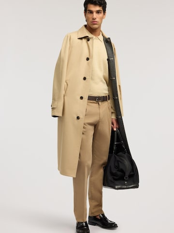 Cappotto invernale di Trussardi in beige