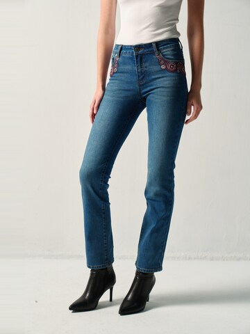 regular Jeans di KOROSHI in blu: frontale