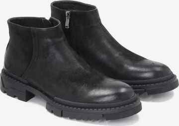 Kazar Boots in Black