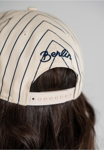 Casquette Prohibited en blanc