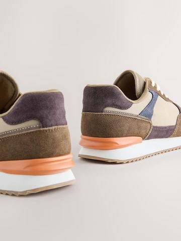 Next Sneaker in Braun