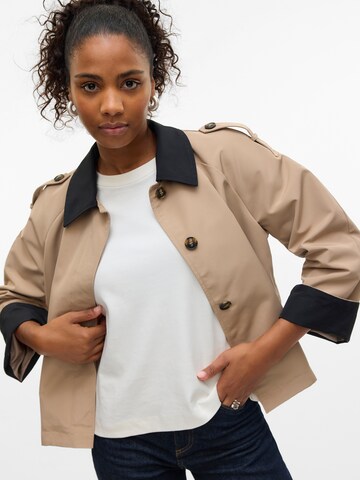 VERO MODA Tussenjas 'VMLucia Maria' in Beige