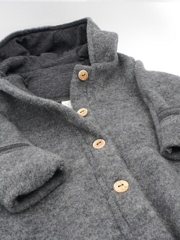 MAXIMO Dungarees 'GOTS BABY-Overall, Wollfleece Jerseyfutter, Knöpfe, Pompon' in Grey
