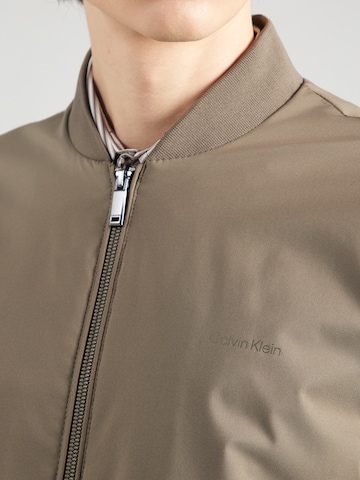 Calvin Klein - Casaco meia-estação 'MATTE' em verde