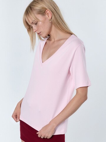 Busem T-Shirt in Pink