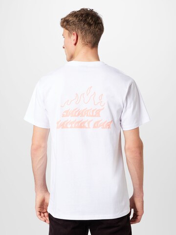 Grimey - Camiseta 'THE BURN AWAY' en blanco