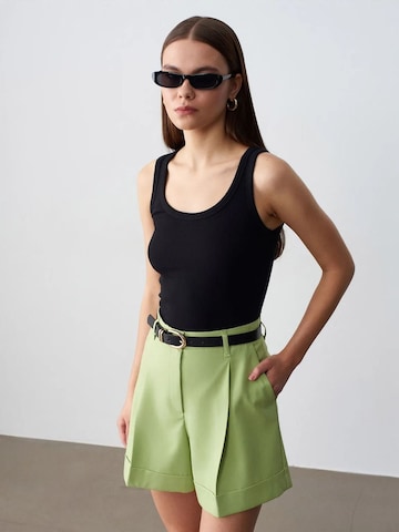 Dilvin Wide leg Pants in Green