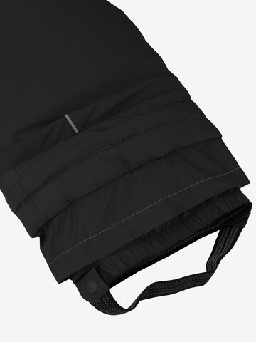 normani Regular Outdoor Pants 'Carmacks' in Black