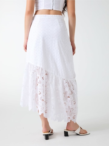 GUESS Skirt in White