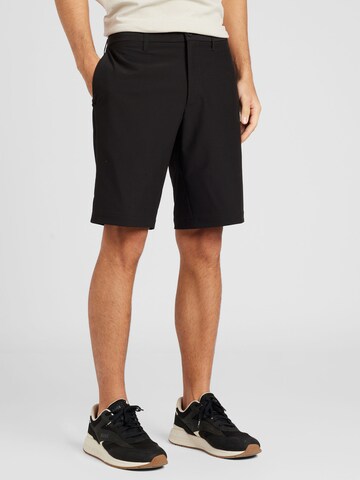 BOSS Regular Shorts 'Commuter' in Schwarz: predná strana