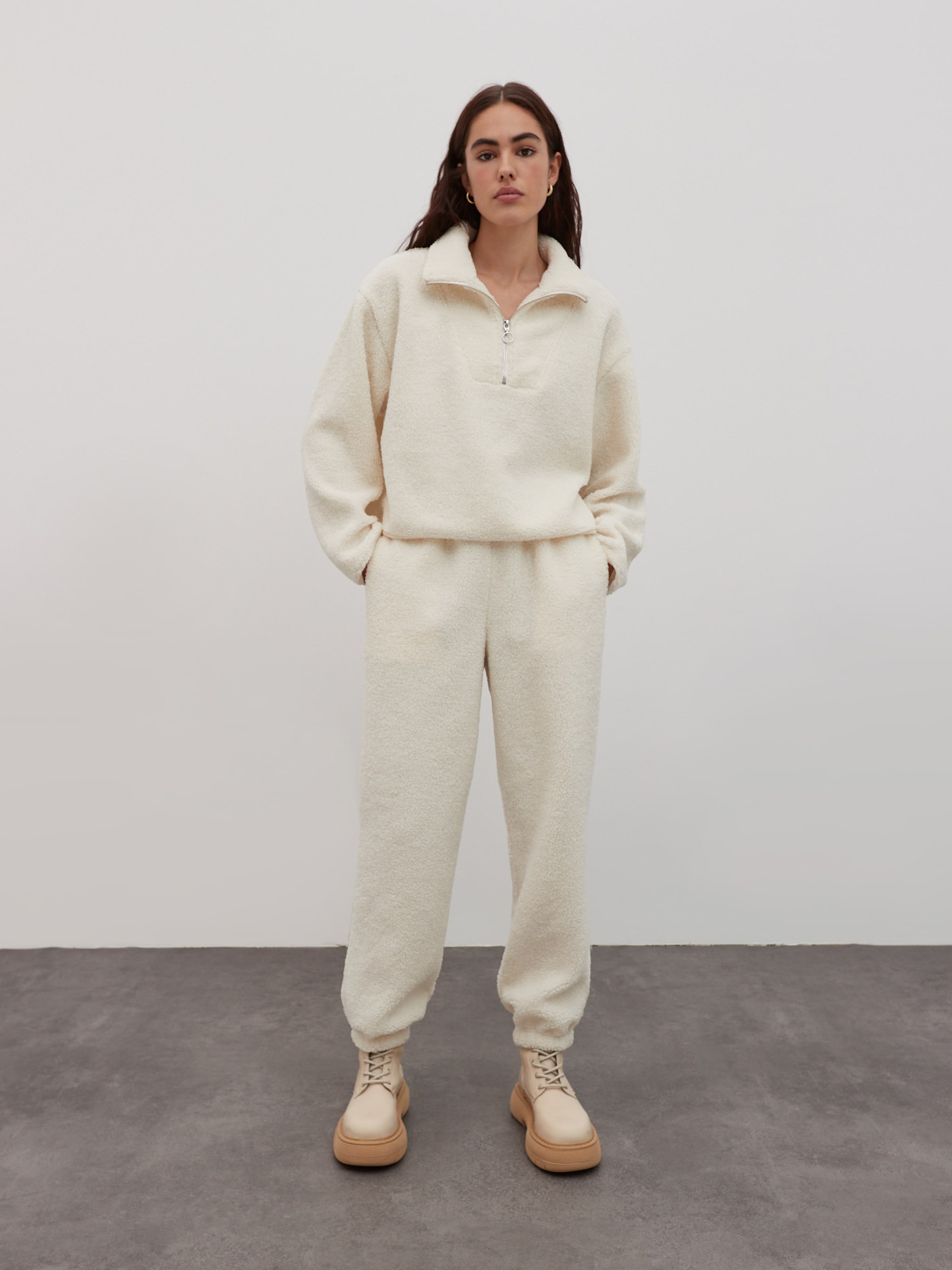 EDITED Produits Sweat-shirt 'Elmina' beige