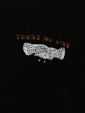 Only & Sons Sweatshirt in Black