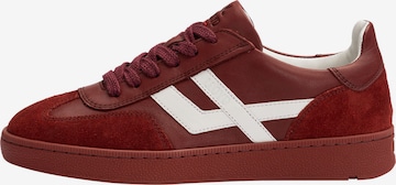 Baskets basses 'BRAVA' LLOYD en rouge : devant