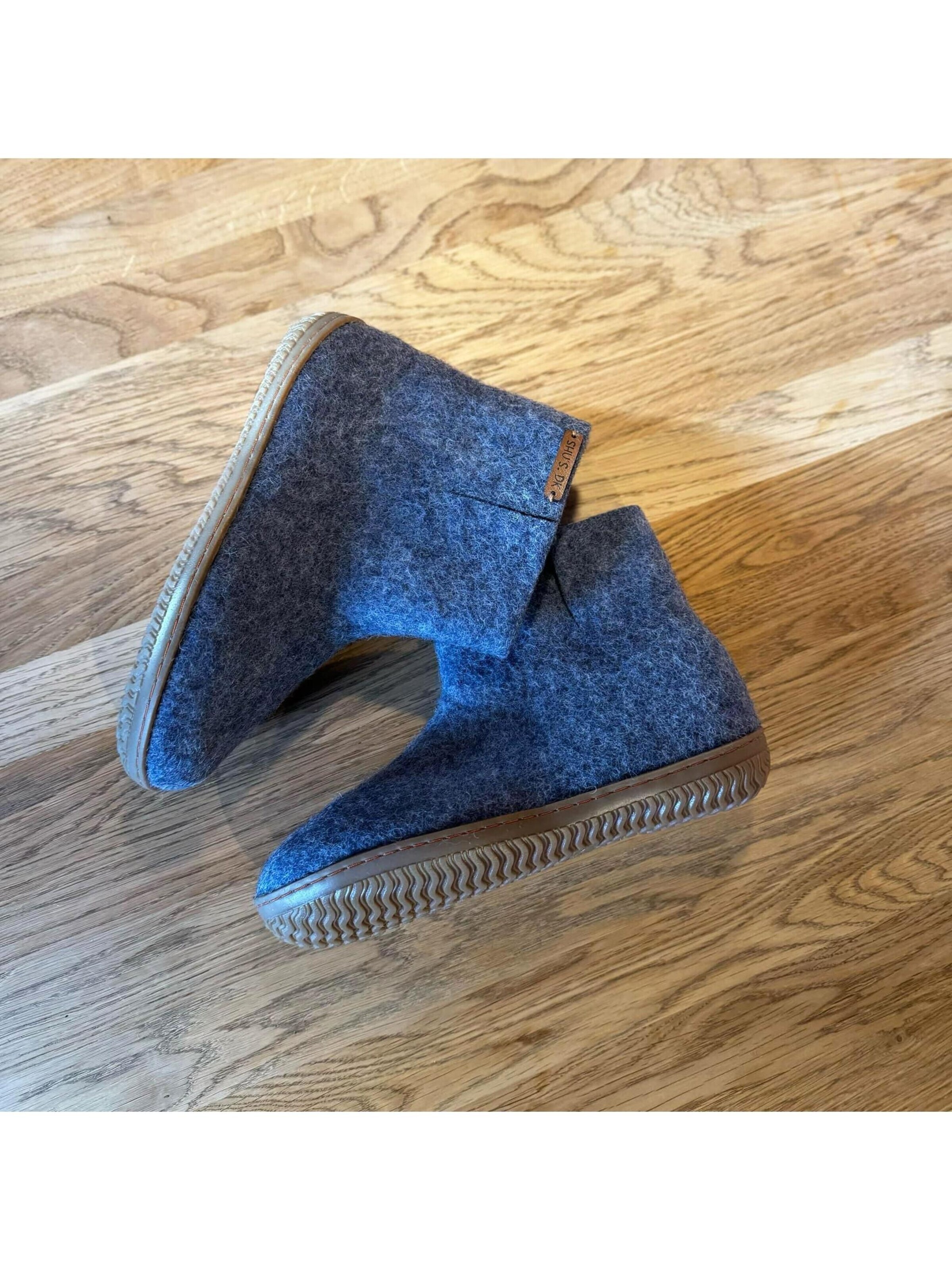 SHUS walk with nature Boots 'Filtstøvle (100% ren uld) - Model Denim m/Gummisål - Dansk Design fra SHUS' in Grijs