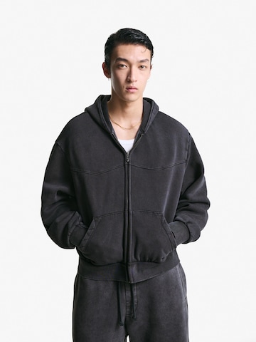 Bershka Collegetakki värissä musta: etupuoli