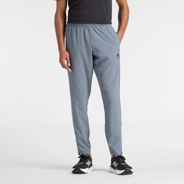 Regular Pantalon de sport new balance en gris : devant
