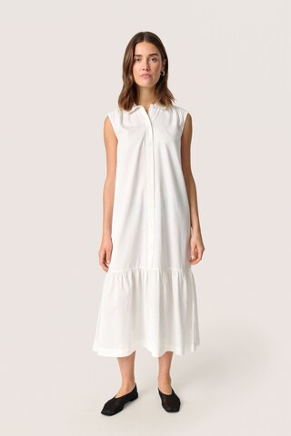 SOAKED IN LUXURY Blousejurk 'Bamone' in Wit