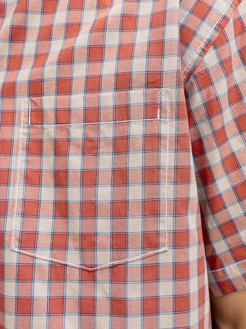 JACK & JONES Comfort fit Button Up Shirt in Red