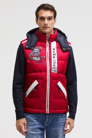 CAMP DAVID Vest in Red: front