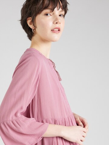 Robe Eight2Nine en rose