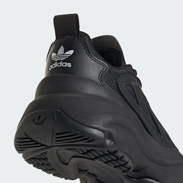 ADIDAS ORIGINALS Låg sneaker 'Ozgaia' i svart