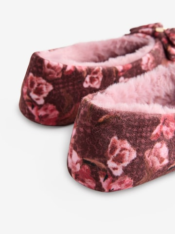 B by Ted Baker Pantofle – hnědá