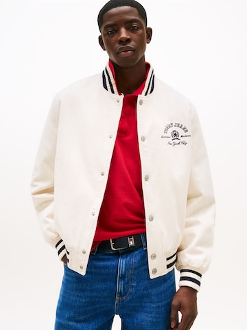 Tommy Jeans Overgangsjakke 'VARSITY' i beige: forside