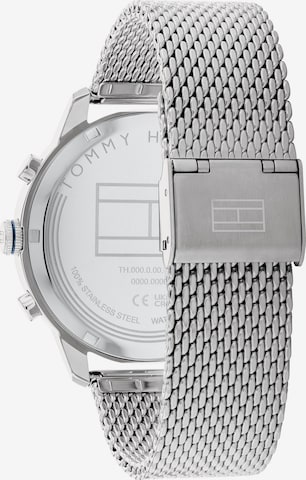 TOMMY HILFIGER Uhr in Blau