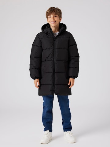 TWO SOON Between-season jacket in Black