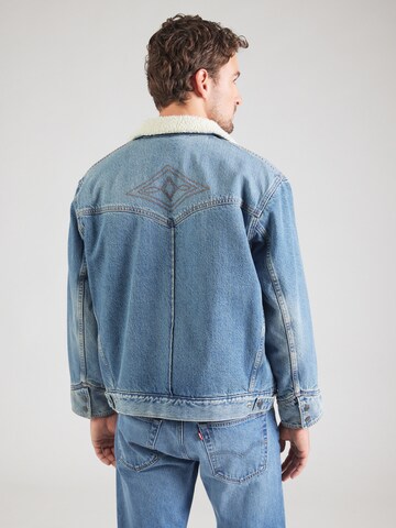 LEVI'S ® Overgangsjakke 'Western Sherpa Trucker Jacket' i blå