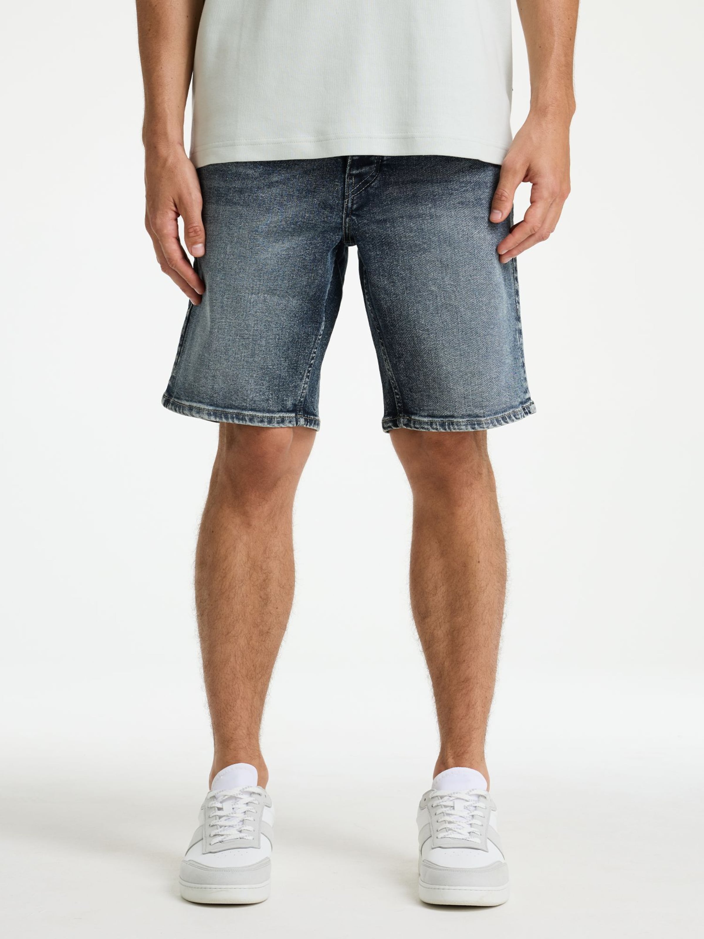 CHASIN' Regular Jeans in Blauw: voorkant