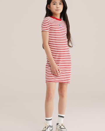 WE Fashion Платье в Красный: спереди