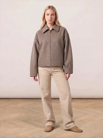 noar studios Jacke in Beige