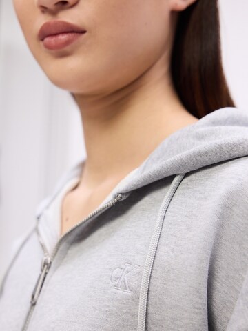Calvin Klein Jeans Jopa na zadrgo | siva barva