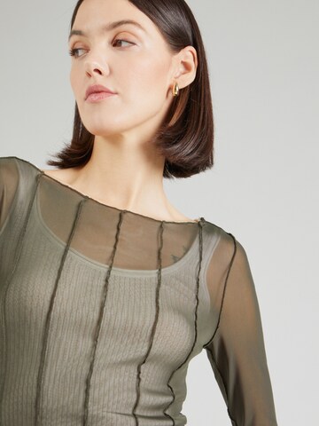 ONLY - Camiseta 'ONLPARIS' en gris