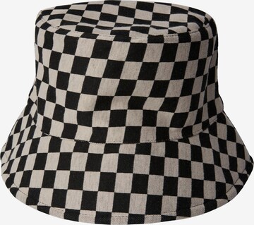 PIECES Hat 'JABBY' in Black: front