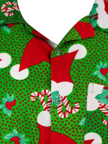 King Kameha Regular Fit Hemd 'Christmas Hats'‌‌‌‌‌‌ in Grün