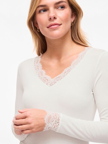 VILA - Camiseta 'VIClura' en blanco