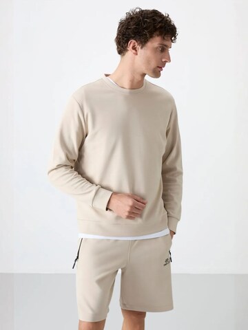 Tommy Life Sweatshirt in Beige
