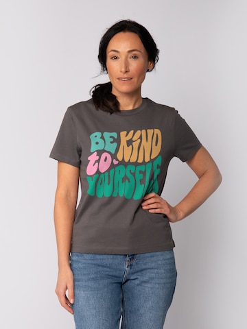 Watapparel Shirt 'Be kind to yourself ' in Grijs: voorkant