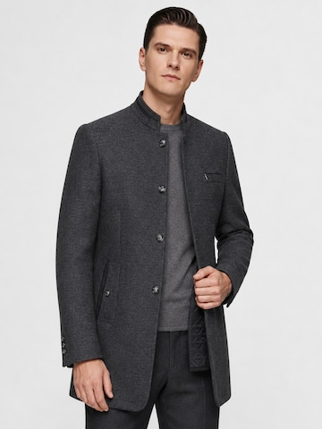 Cappotto invernale 'Eiskante' di ALLTHEMEN in grigio