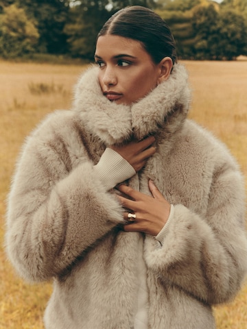 Friends Like These Tussenmantel in Beige