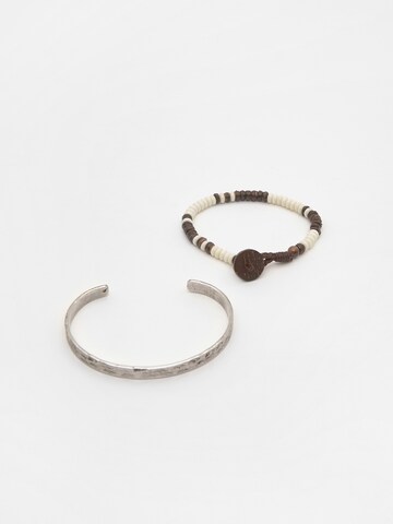 Brățară de la Pull&Bear pe mai multe culori