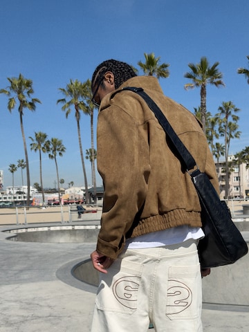 Bershka Преходно яке в бежово