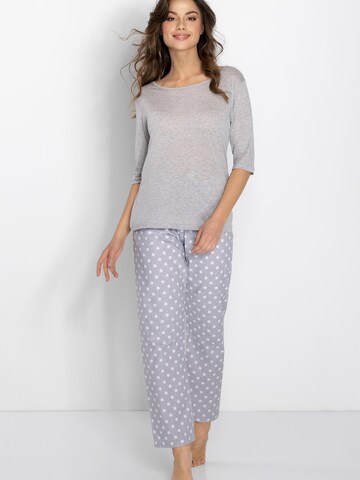 Momenti Per Me - Pijama 'Keep Secrets' en gris: frente